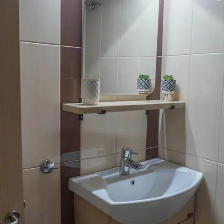 3cs Theasaloniki At The White Tower Seaview And Citadel View *